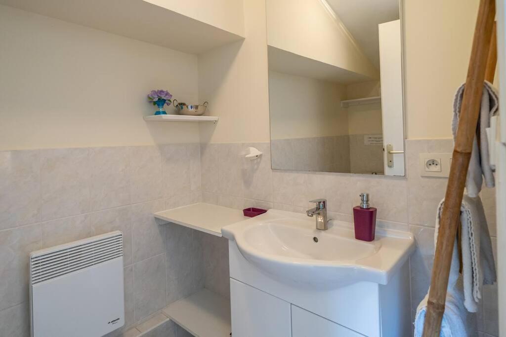 Gîtes Le Bois Berranger Saint-Urbain  Extérieur photo