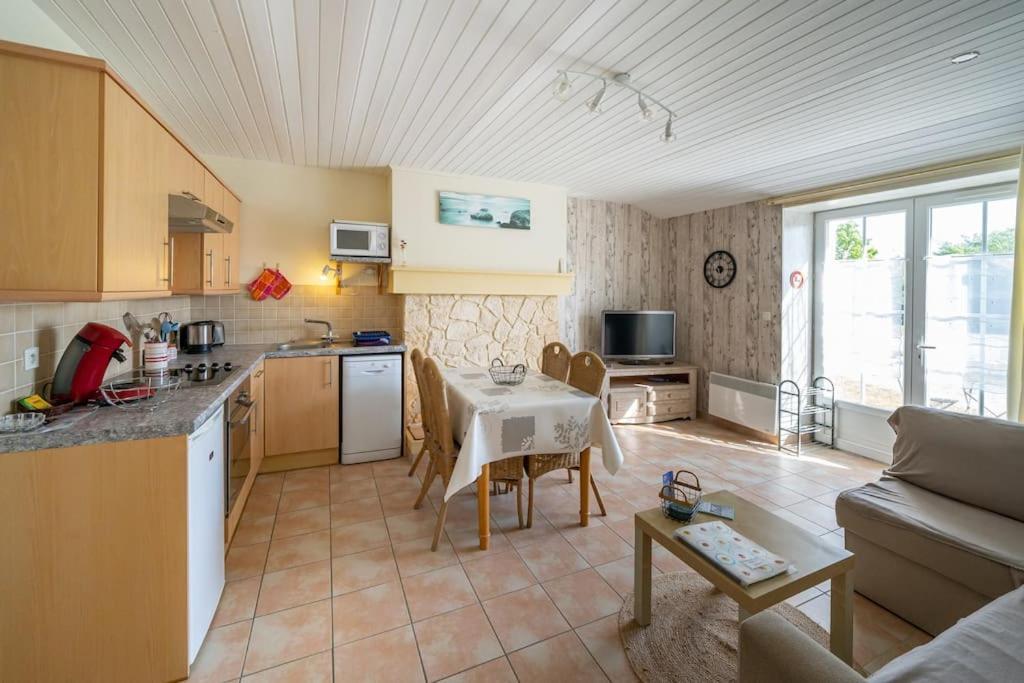 Gîtes Le Bois Berranger Saint-Urbain  Extérieur photo